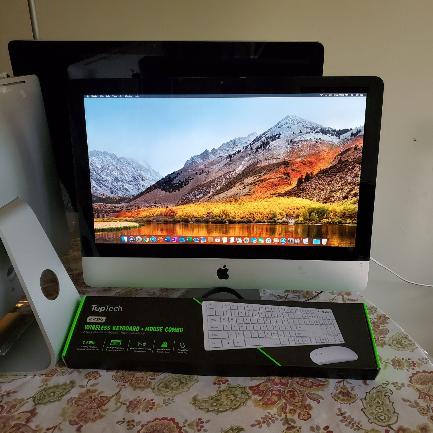 iMac 21, 2011, core i5, 8gb ram, 500gb hard drive comes with wireless keyboard and mouse brand new and software office word full. Works perfectly.