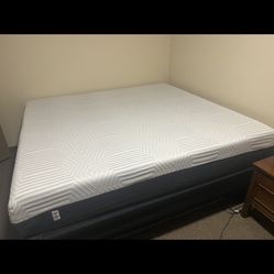 Sleepys king sized Memory Foam mattress. w/frame And Foundation