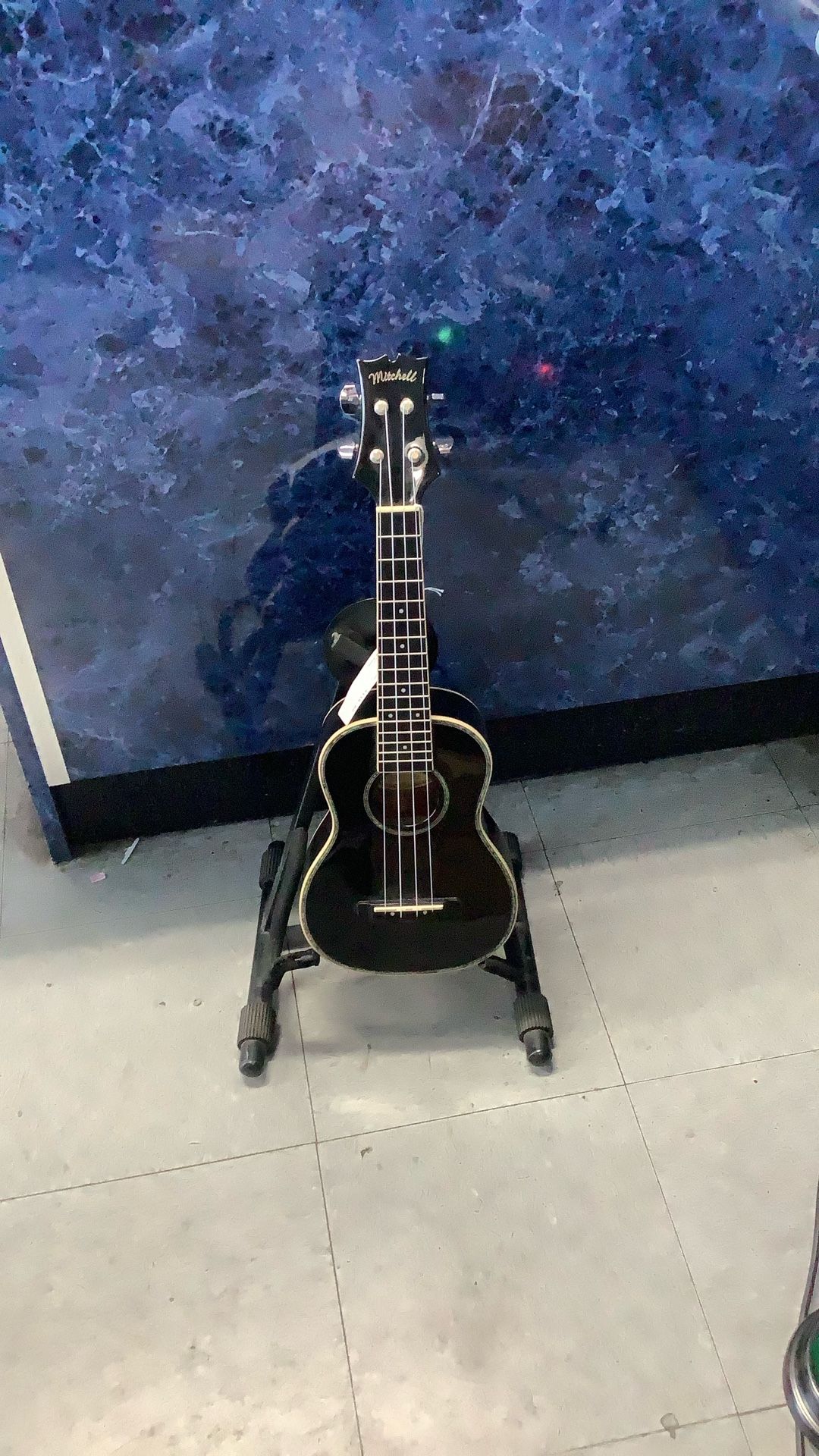 Black Mitchell Concert Ukulele MU-75/BK