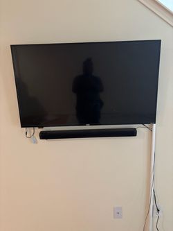 55” Roku with sound bar