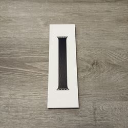 Apple Watch 45mm Midnight Braided Solo Loop Size 4