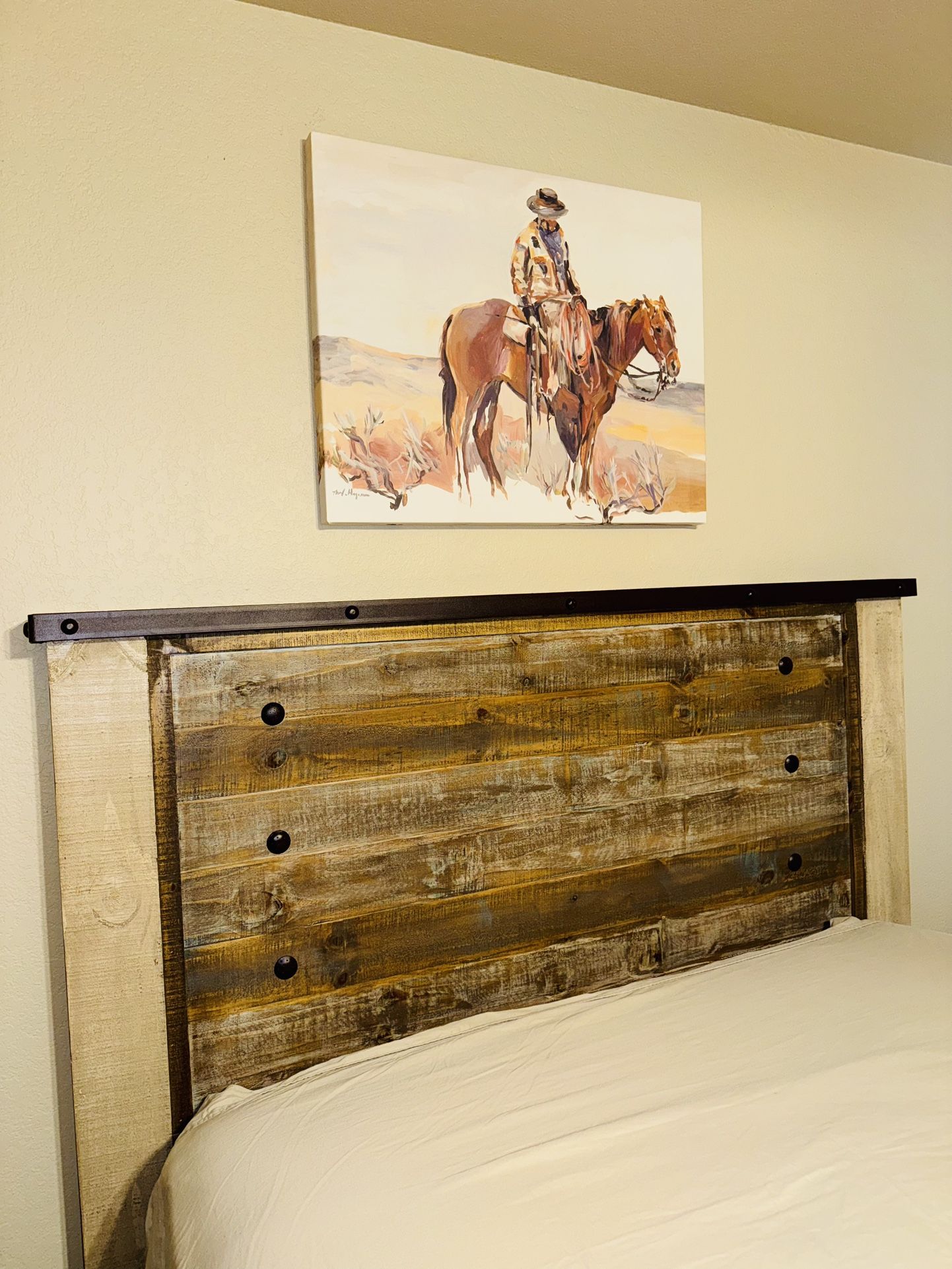 Queen Bed With Matching Dresser