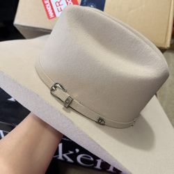 Silver belly felt hat