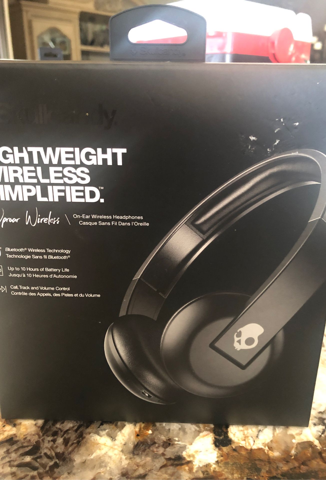 Wireless simplified weightless headphone skullcandy new