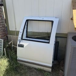 OBS SUBURBAN REAR DOORS AND PANELS 