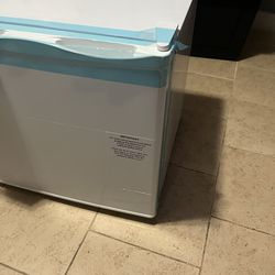 White freezer 16 inch