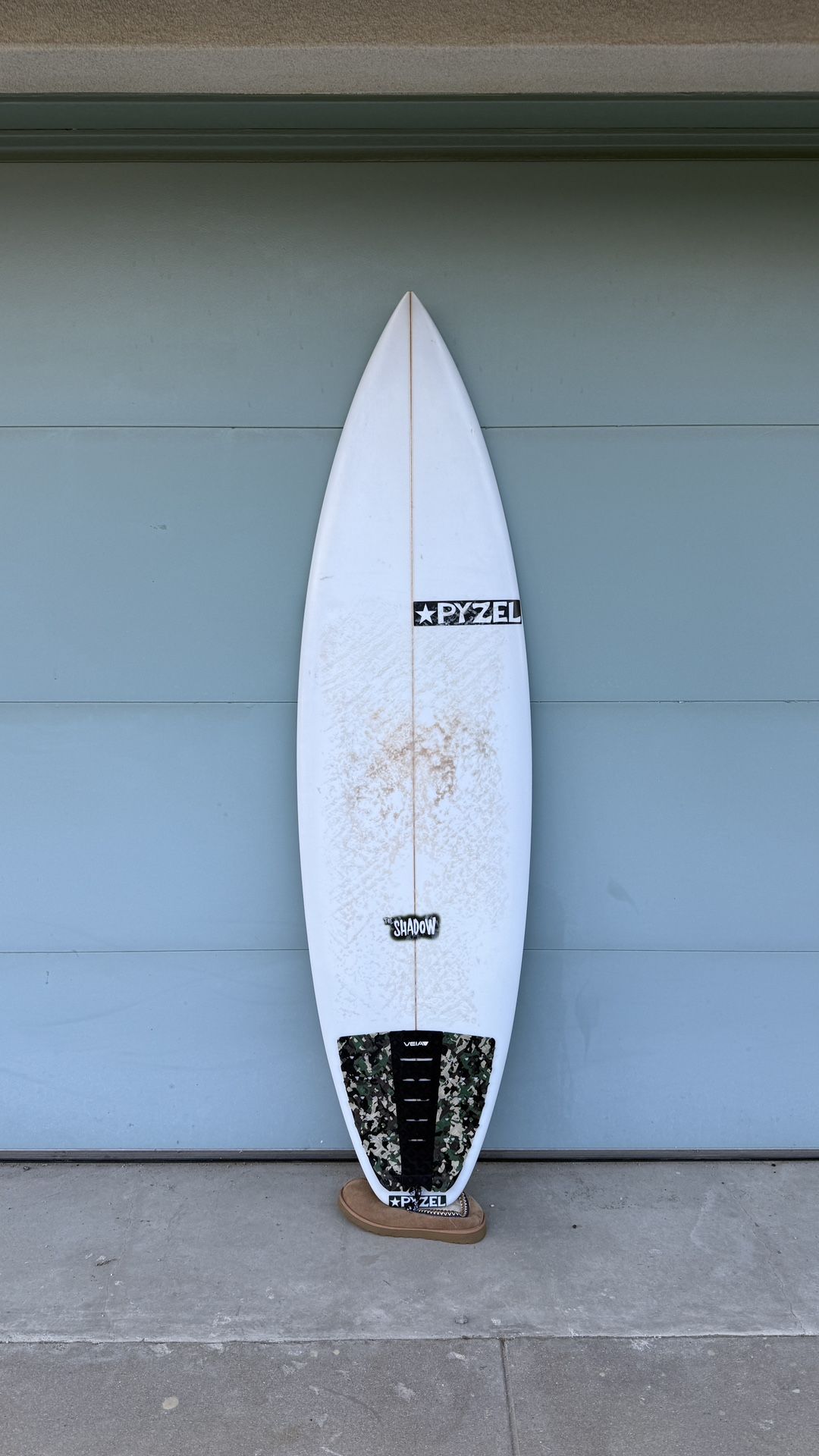 Pyzel Shadow Surfboard 5’10