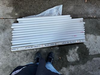 Lot of 13 Fluorescent Light Bulbs (4ft T12 & Small Tubes) - great condition like new!