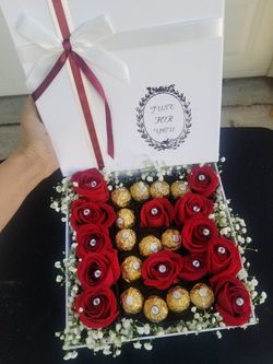 Choco box with fresh Rose's 🌹💌