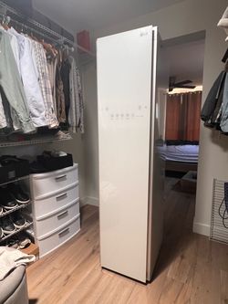 LG Styler Smart Closet