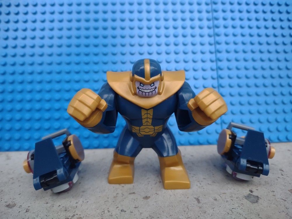 LEGO Marvel Super Heroes Avenjet Space Mission Thanos (76049