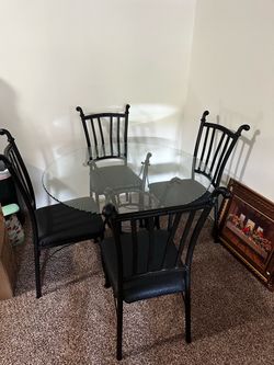 Round Glass Top Dining Table with 4 Chairs