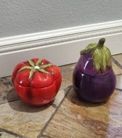 Home interiors canisters