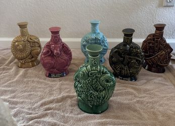 1970 Rare Antique Zodiac Jim Beam Decanter Set