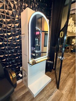 Styling station barely used