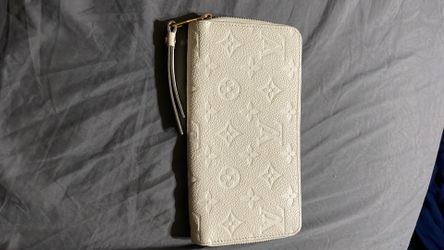 white clemence Louis Vuitton wallet