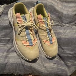 Nike Crater Impact Womens Lifestyle Sneakers Size 9.5 Cashmere Lime CW2386-700