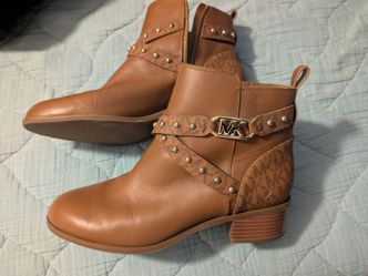 Women Michael kors mini boots