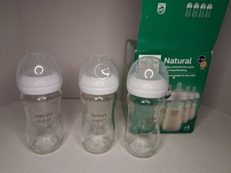 Philips Avent Natural Glass Baby Bottles with Natural Response Nipples (Medium Flow, Flow 3), 8oz, 3 bottles open box new selling for only $15 firm
