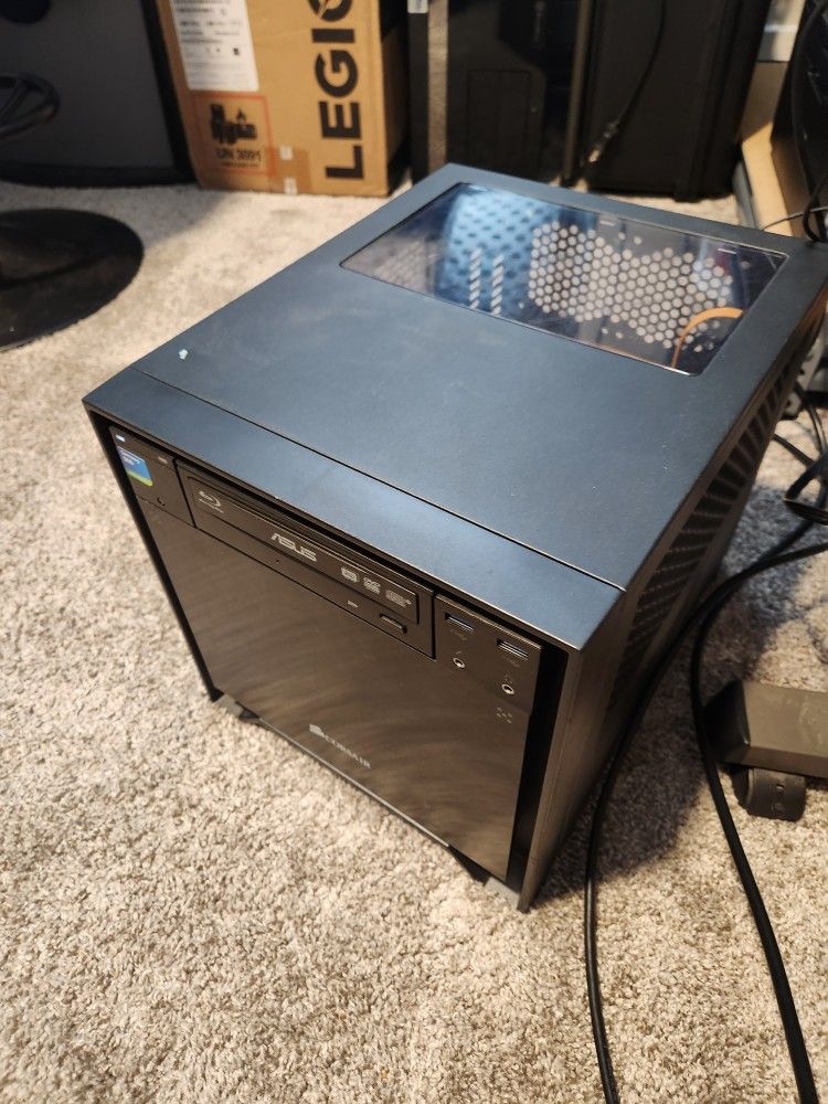 PC Desktop Computer