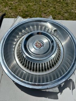 Cadillac hubcaps Set (4)