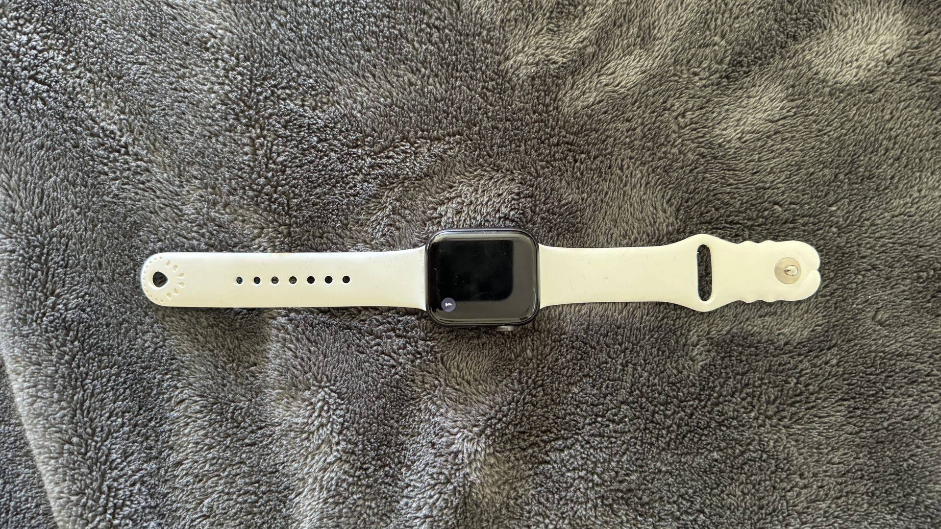 Apple Watch Series 5 44mm Aluminum