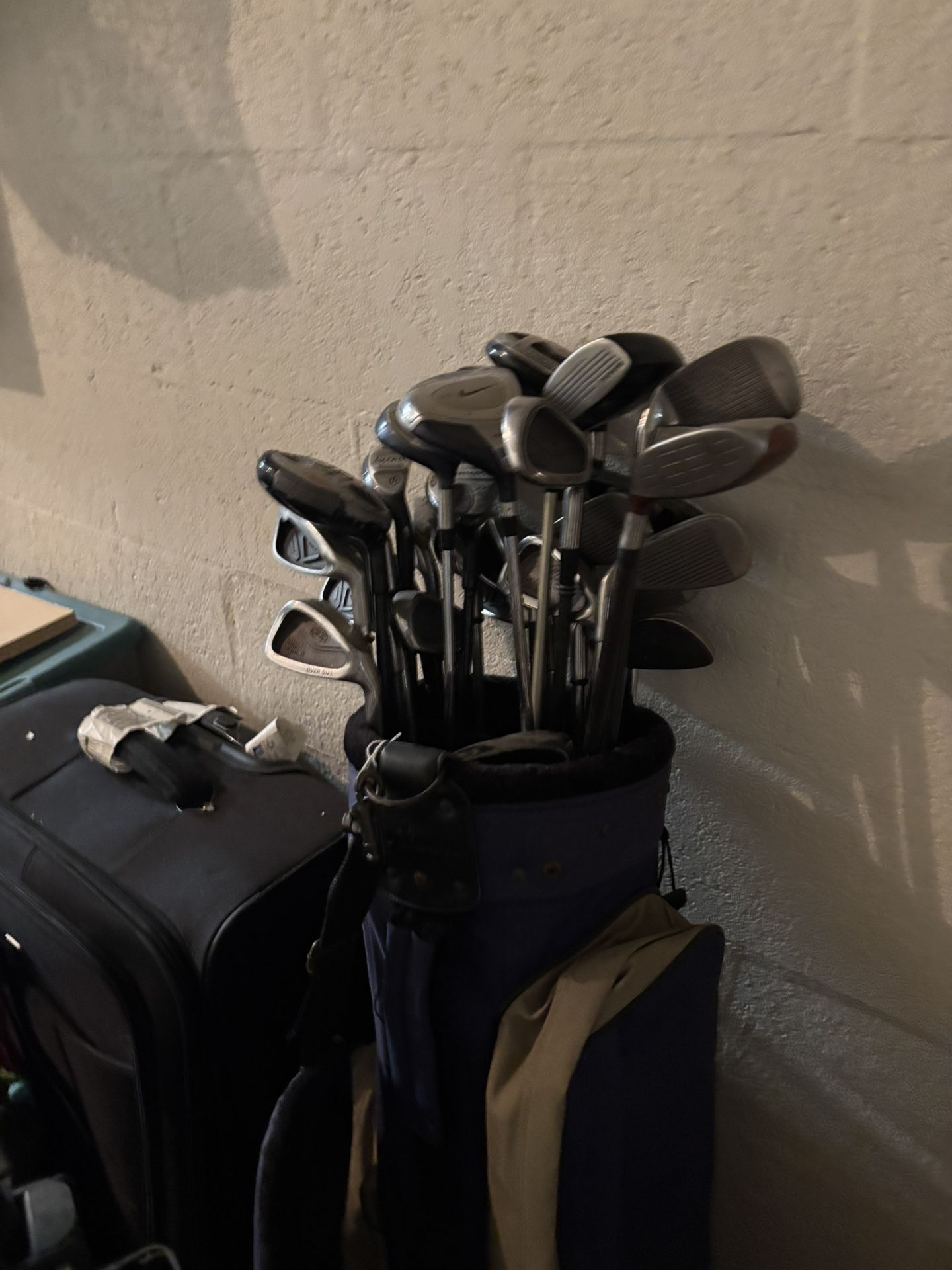 2 Full Spare Sets With Bags FULL SET pitch-9iron 2 Drivers 2 Woods & A Putter