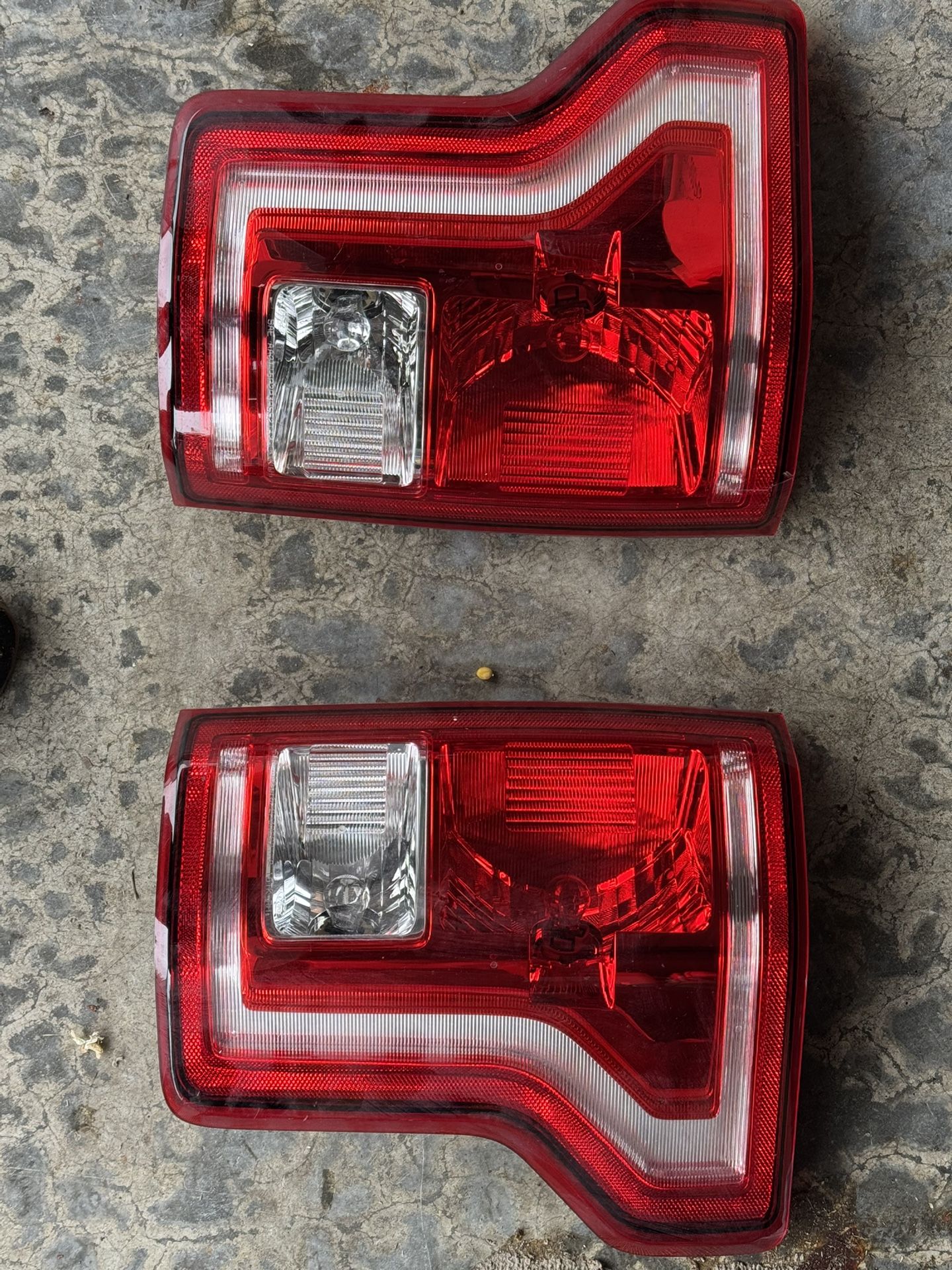 2016 Ford F150 Tail Lights