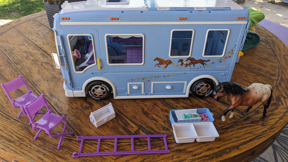 Breyer Horse RV Toy Collector 