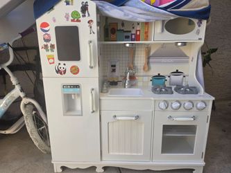 Kids play kitchen