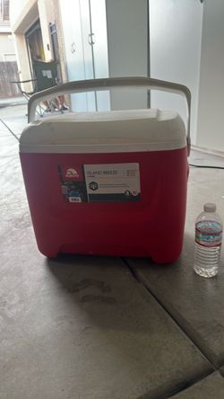 Igloo Island Breeze Cooler