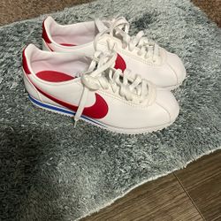 Nike Cortez women’s-size8.5