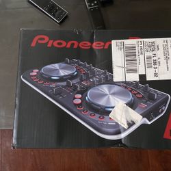 Pioneer DDJ-WeGo DJ Controller