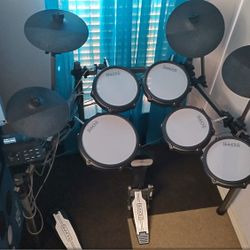 Electronic Drum Set: SIMMONS Brand