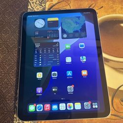 11-inch iPad – 11th Gen (2025) | 256GB | Silver – Perfect Condition ( Offers Available )