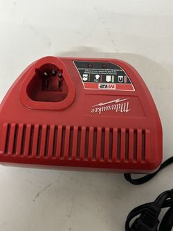 Milwaukee M12 Battery Charger Lithium-Ion 12V 48-59-2401 (49545)