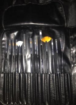 Nail art brushes