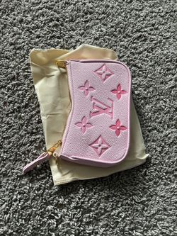 Louis Vuitton pink ourse