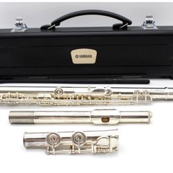 Yamaha YFL-222 Standard Student Flute silver-plated finish- Yamaha hard case