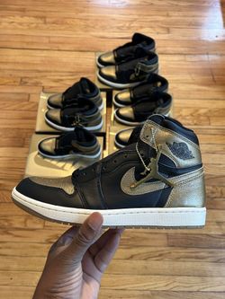 Jordan 1 High OG Metallic Gold Mens Size 13