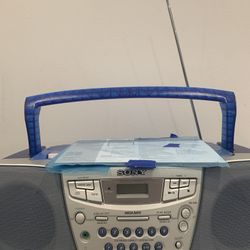 Sony CD/Cassette Boombox CFD-922 – CD & FM Work