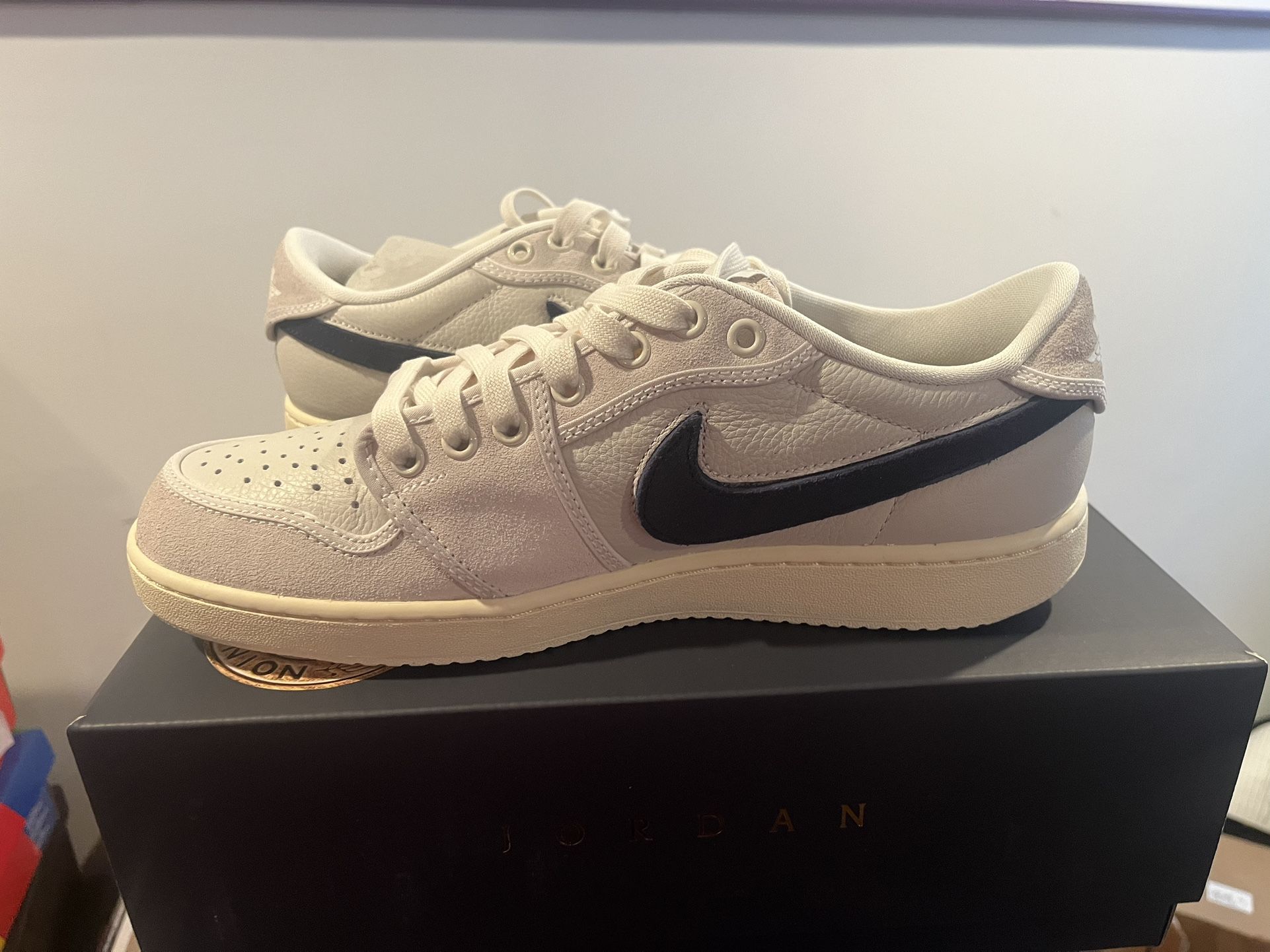 Jordan 1 Low Union Muslim Size 10.5