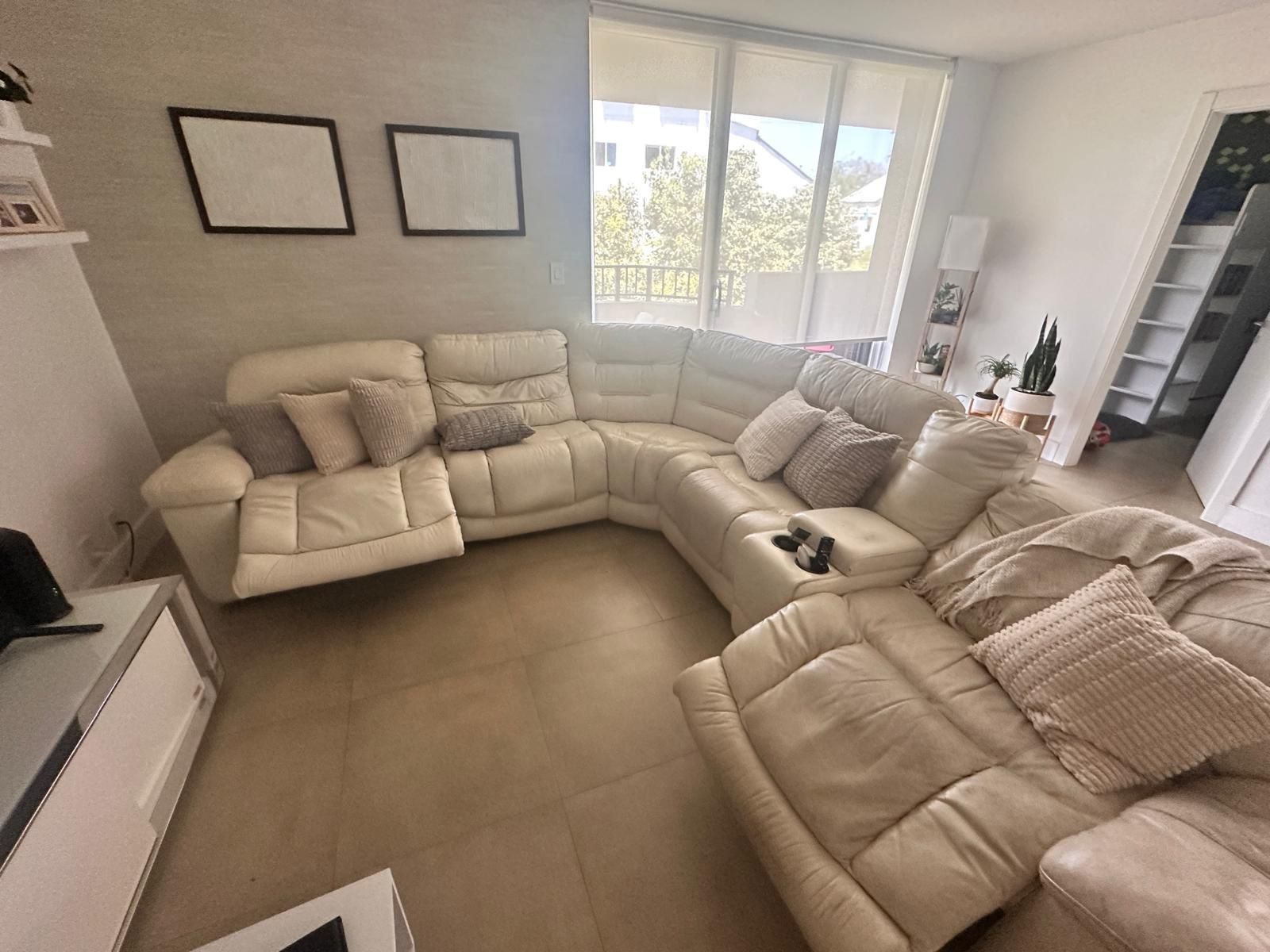 Modular sectional 5 seats Couch