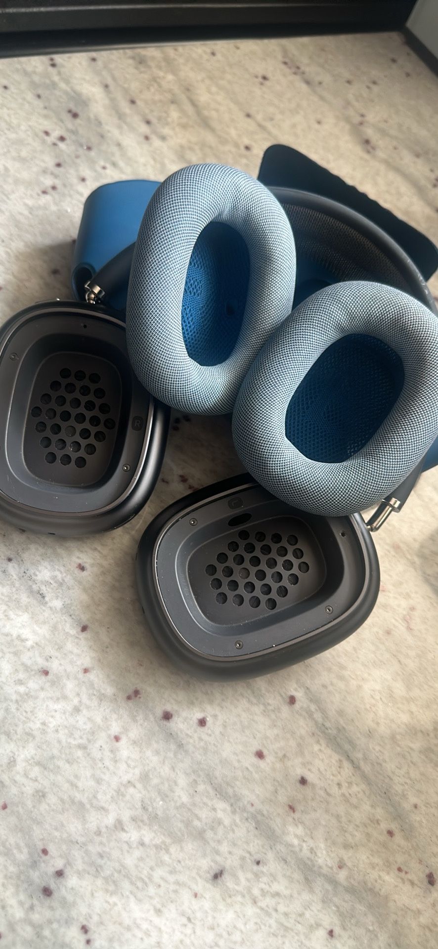 Black AirPods Pro Max