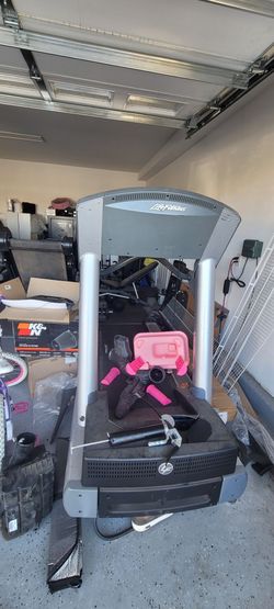 Life Fitness Commercial Treadmill