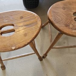 2 Oah Stools 