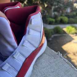 Jordan 11 retro Cherry 