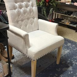 Beautiful Sturdy Accent Chair! NEW