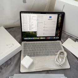 MacBook Air 13" M4 2025