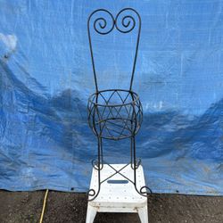 Metal Chair Planter 